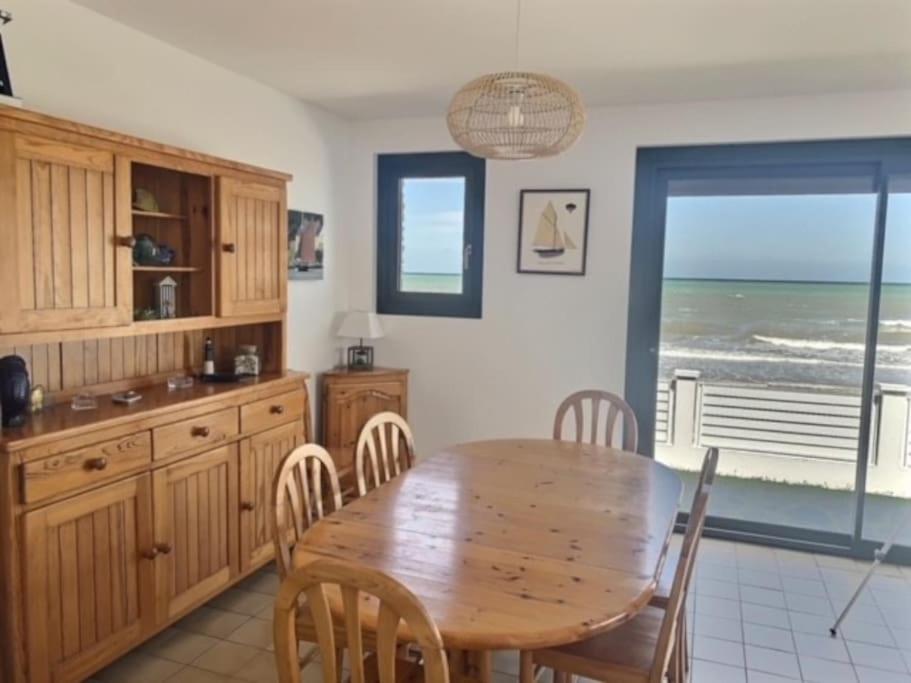 Villa De La Plage, Front De Mer, Juno Beach Bernières-sur-Mer Εξωτερικό φωτογραφία