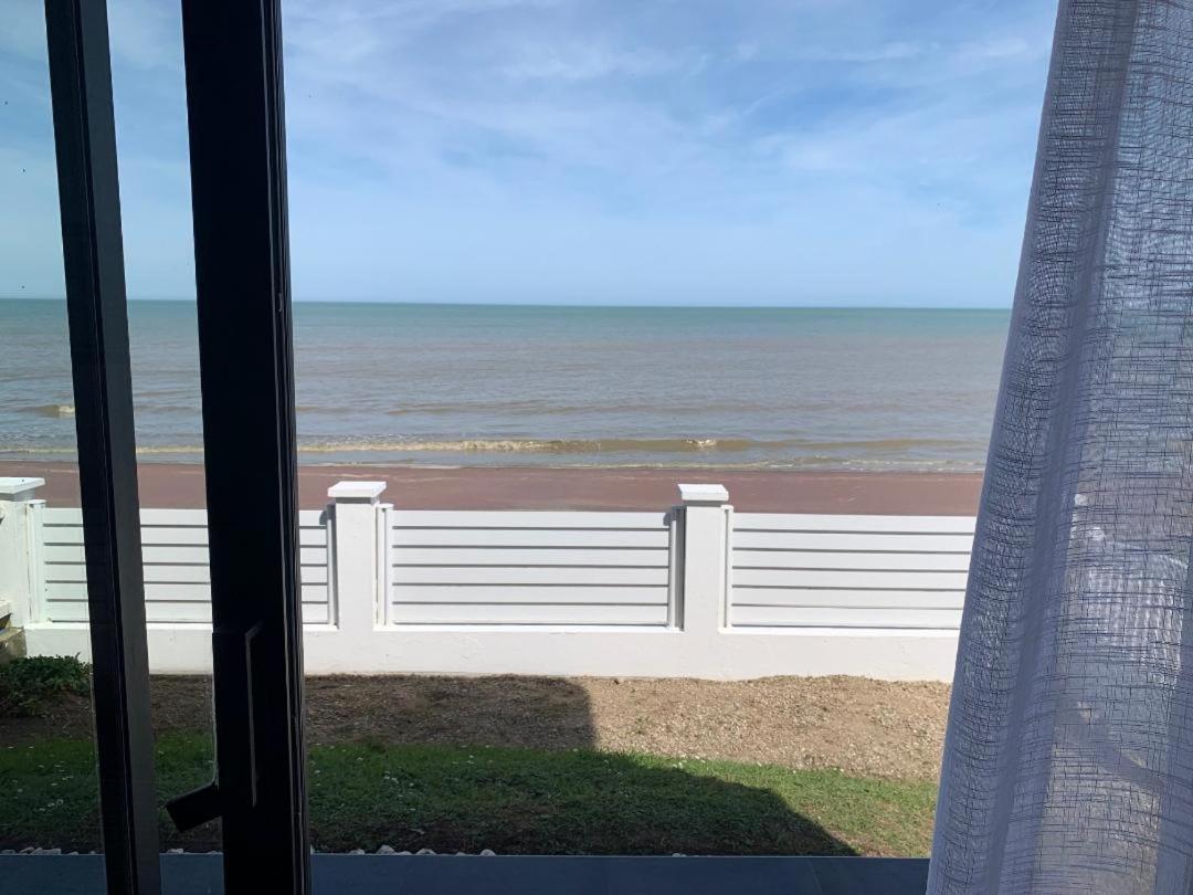 Villa De La Plage, Front De Mer, Juno Beach Bernières-sur-Mer Εξωτερικό φωτογραφία