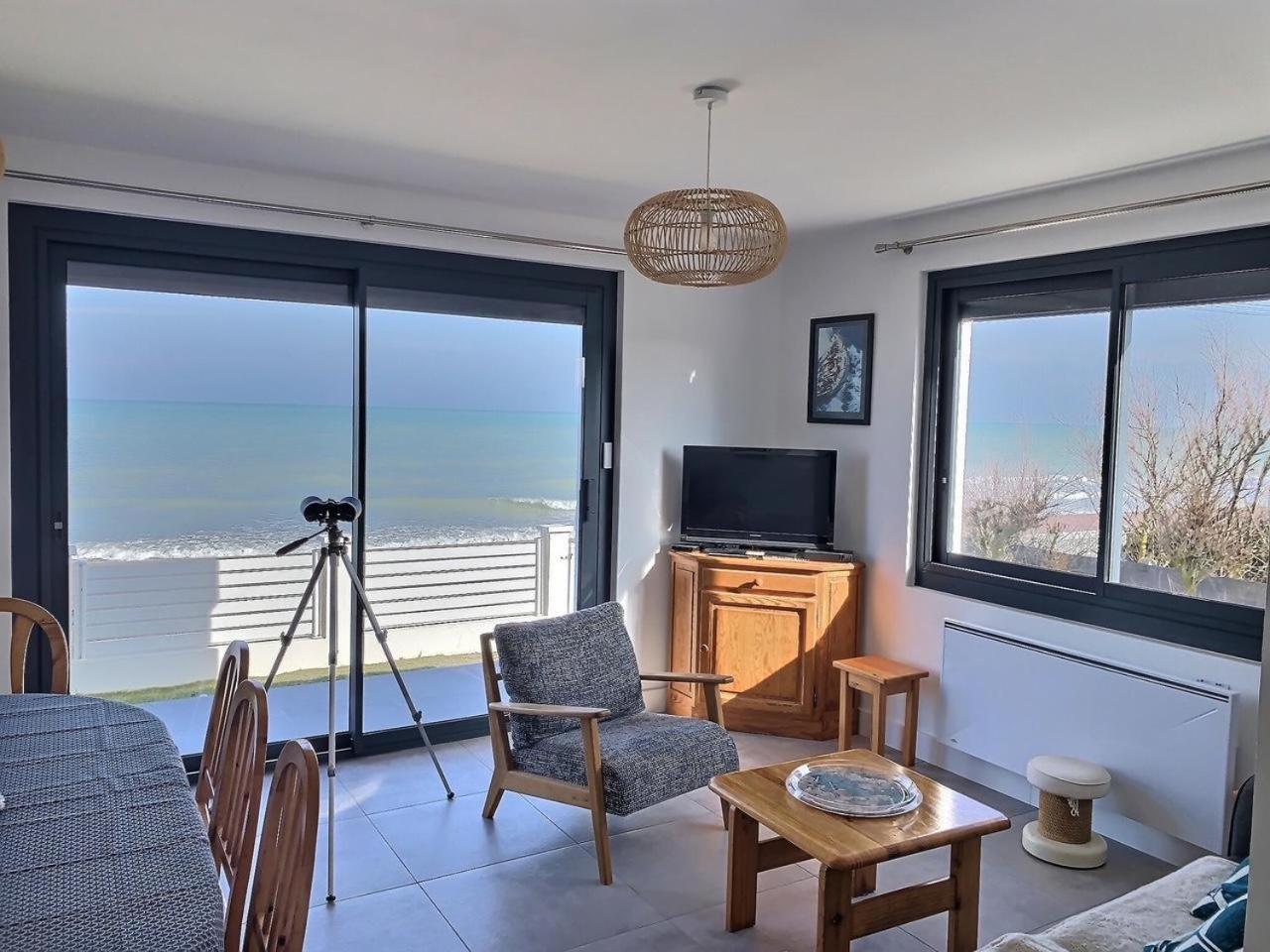 Villa De La Plage, Front De Mer, Juno Beach Bernières-sur-Mer Εξωτερικό φωτογραφία